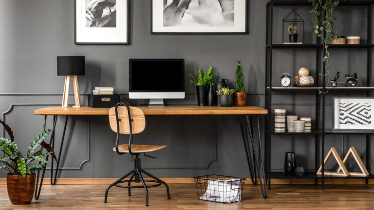 Best Masculine Candle Scents for Home Offices
